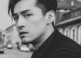 胡歌资料个人资料,影视双栖巨星，魅力与才华并存的演艺人生