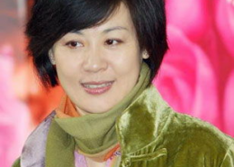 艺人鲜灵芝个人资料,音乐才女的多面人生